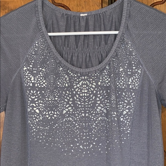 lululemon athletica Tops - LNC Lululemon Run Wild gray gathered/ruffled shirt